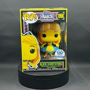 Funko Disney Alice Curtsying Figure - Yellow and Blue